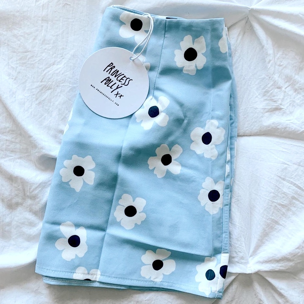 Size medium Princess Polly skirt